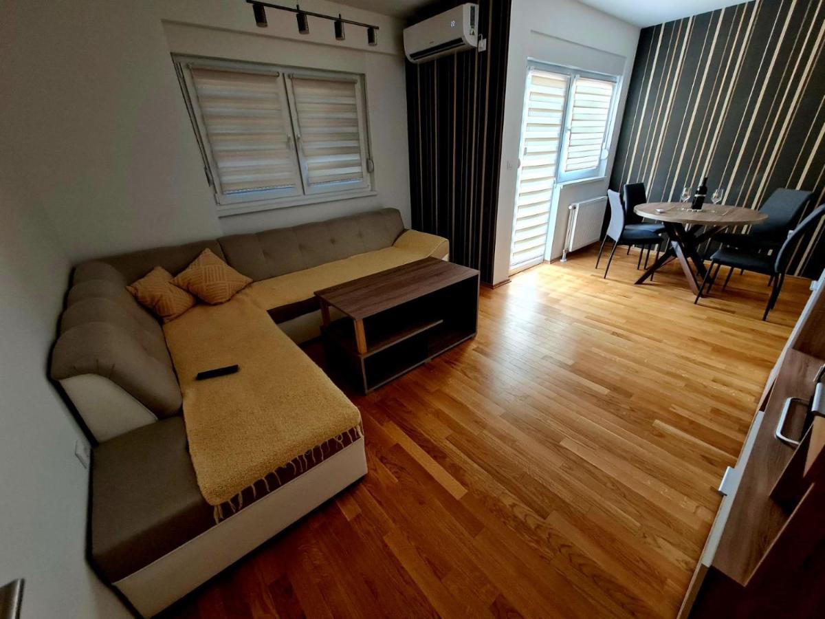 Apartman Court Πριέντορ Εξωτερικό φωτογραφία